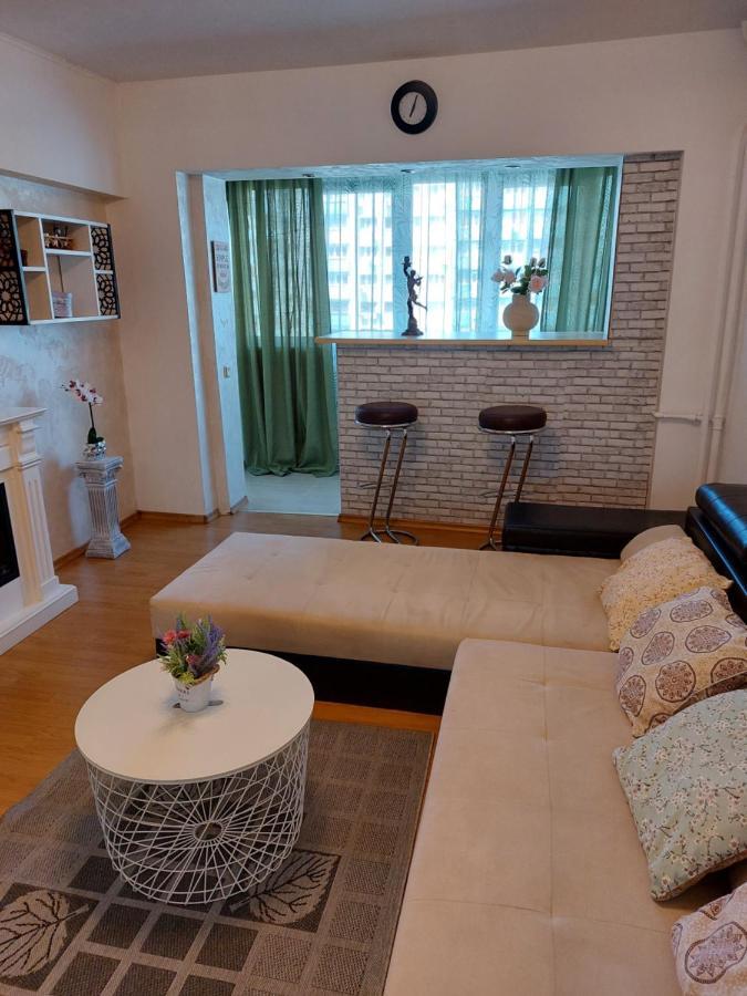 Apartament Central Renovat 3 Camere Бухарест Екстер'єр фото